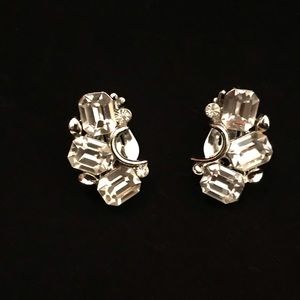 Lisner Vintage Crystal Rhinestone Earrings